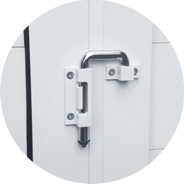 detalhe do trinco da porta camarão