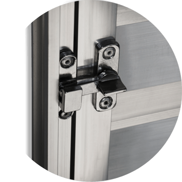 detalhe do trinco da portinhola de abrigo