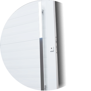 detalhe do puxador da porta pivotante lambril e visione PVC