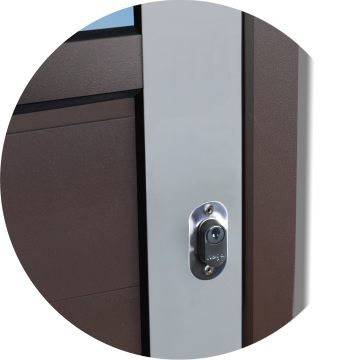 detalhe da fechadura bico de papagaio da porta suspensa Mix Corten