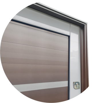 detalhe do canto superior e fechadura auxiliar Mix Corten