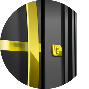 detalhe do puxador e fechadura principal Preto Dourado